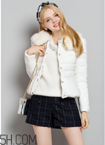 輕薄羽絨服保暖嗎？羽絨服的充絨量標(biāo)準(zhǔn)多少？