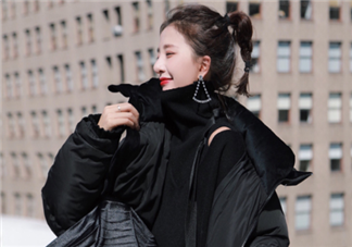 羽絨服怎么穿不顯胖？冬季好看的女裝羽絨服時(shí)尚搭配