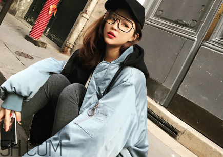 oversize羽絨服適合什么人穿？羽絨服的優(yōu)缺點