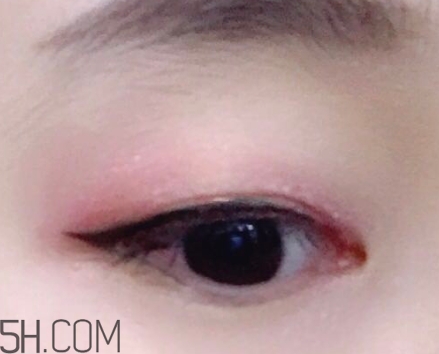 mac魅可人魚姬眼影日常嗎？mac魅可人魚姬眼影是什么顏色