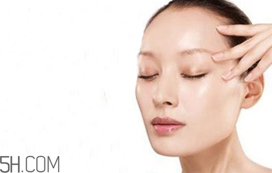 眼霜分幾種？眼霜和眼部精華一樣嗎？