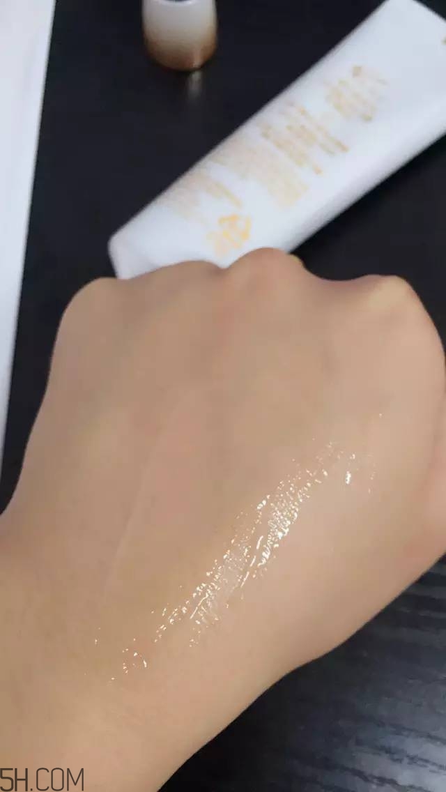 眼霜需要早晚都用嗎？ahc第五代眼霜效果怎么樣？
