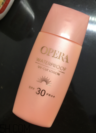 Opera防曬霜防水嗎？Opera防曬霜防汗嗎？