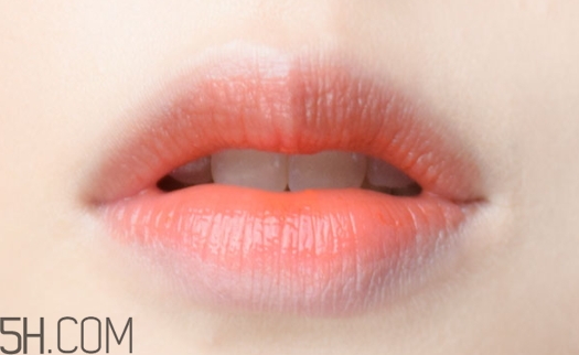 cherry me潤(rùn)唇膏是哪國(guó)的？cherry me潤(rùn)唇膏好用嗎？