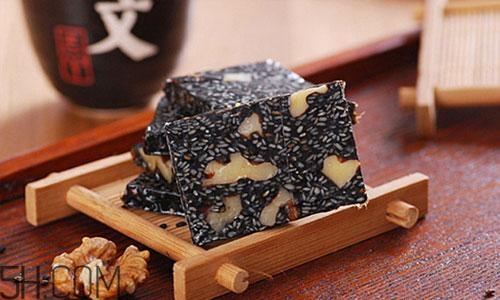 吃阿膠可以喝蜂蜜水嗎？阿膠和蜂蜜可以一起吃嗎？