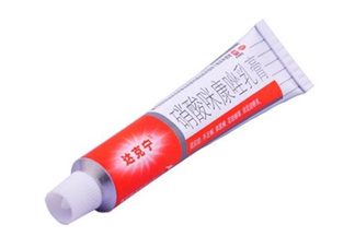 達(dá)克寧能治灰指甲嗎？達(dá)克寧能擦臉嗎？