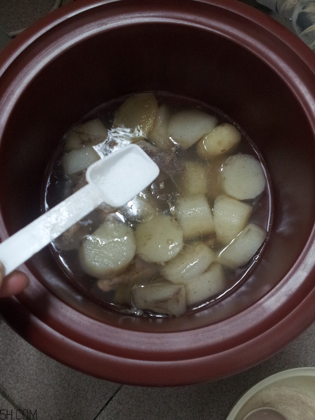 馬蹄和山藥能一起煲湯嗎？山藥和馬蹄能一起吃嗎？