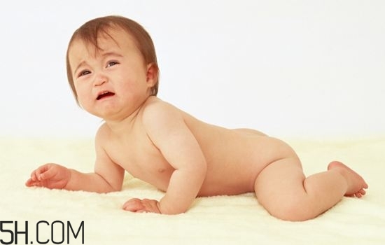 怎樣能夠訓(xùn)練嬰幼兒的肌肉？寶寶為什么總是在鬧騰？