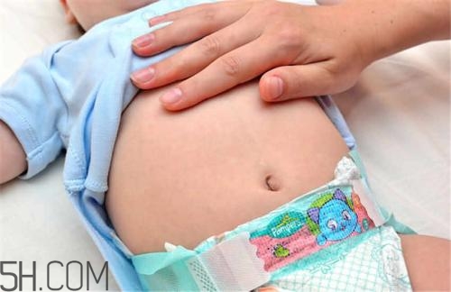 嬰幼兒腹脹要怎樣按摩？寶寶吃奶睡著了怎么辦？