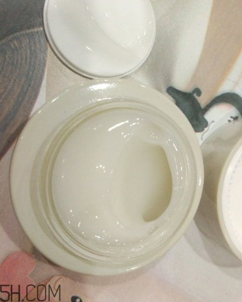 牛爾白玉蘭凍膜什么功效？牛爾白玉蘭凍膜熟齡肌適合嗎？