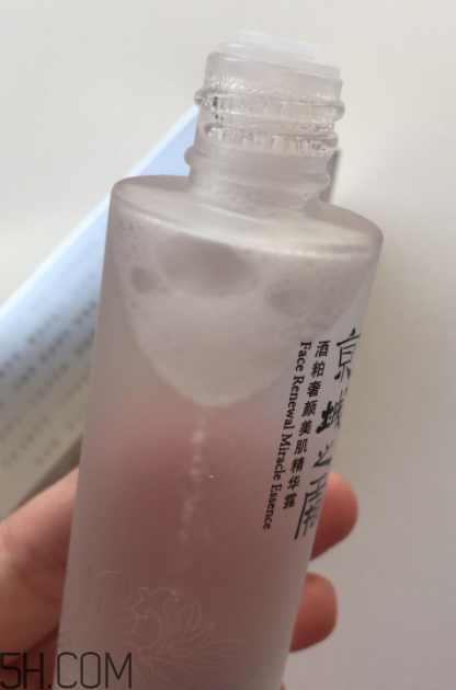 京城之霜神仙水含酒精嗎？適合脆弱敏感肌嗎？