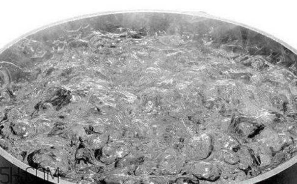 喝開(kāi)水兌冷水好不好？開(kāi)水兌冷水是陰陽(yáng)水不宜喝嗎？