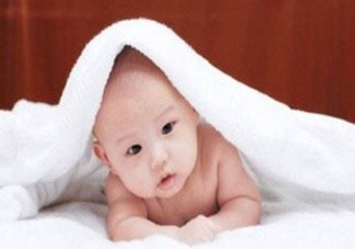 撫觸的進(jìn)行手法是怎樣的？寶寶的小內(nèi)褲有哪些情況？