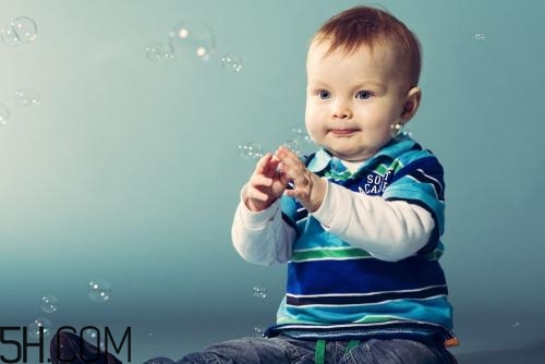 嬰幼兒各項能力發(fā)育都在什么時候？3大發(fā)育指標(biāo)