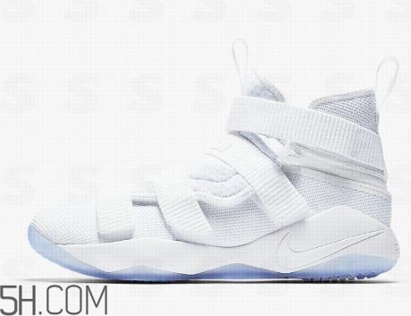 nike lebron soldier 11 flyease士兵11拉鏈版怎么樣？