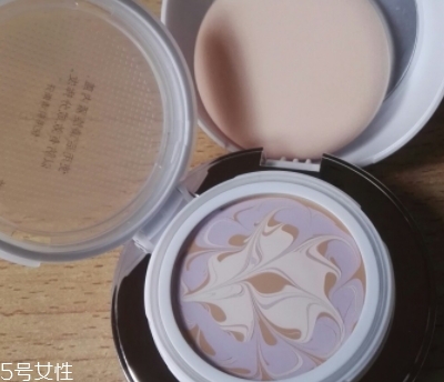自然堂爆水小粉盒怎么樣？新品粉膏氣墊上市