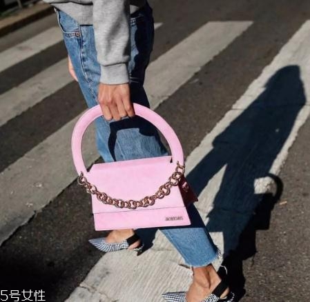 jacquemus包包在哪買？一款自帶有趣靈魂的包包