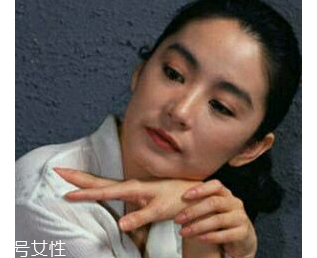 屁股下巴是一種病嗎？長好了顏值高