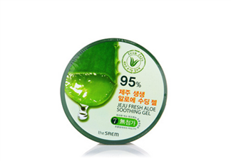 得鮮蘆薈膠含酒精嗎？蘆薈膠當(dāng)睡眠面膜的作用