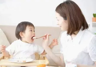 一歲以內(nèi)的寶寶不能吃什么？醬油等常見食物不能吃