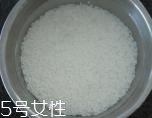 臘腸在蒸之前要泡水嗎？吃臘腸兩步走