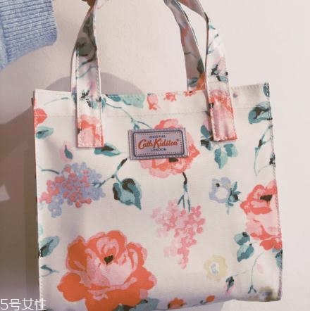 cath kidston是什么牌子？少女最愛的小碎花風(fēng)代表