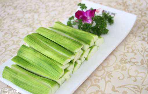 絲瓜吃多了會(huì)怎樣？挑選絲瓜的方法