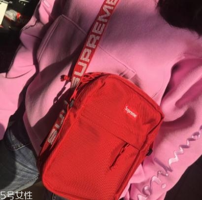 supreme2018春夏款肩挎包怎么樣？