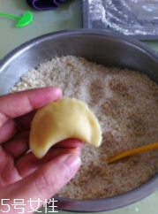 炸油角的面怎么和？用生面還是燙面你知道嗎？