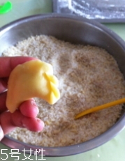 炸油角的面怎么和？用生面還是燙面你知道嗎？