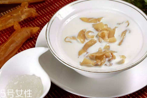花膠燉牛奶用什么牛奶？普通鮮奶即可