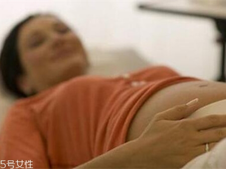 孕婦臉浮腫怎么消除？科學(xué)喝水是關(guān)鍵