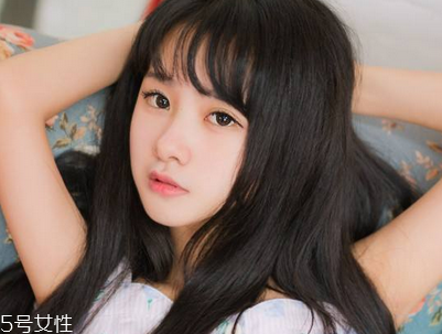 縮小毛孔用什么護膚品？面部的保養(yǎng)很重要