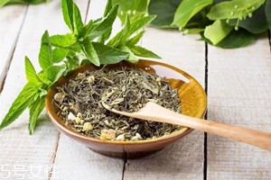 茶葉可以做菜嗎？選用新茶最好