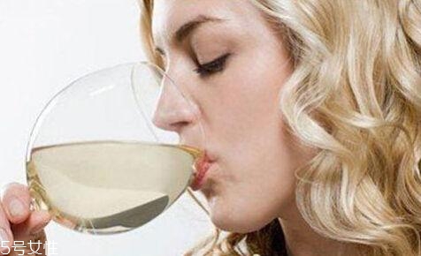 經(jīng)期喝啤酒有什么危害？喝啤酒三大危害