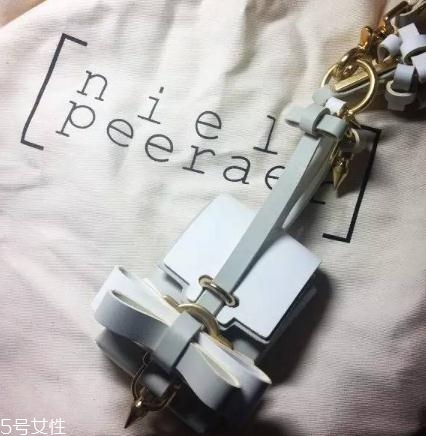 niels peeraer包包多少錢？滿足你所有的少女情節(jié)