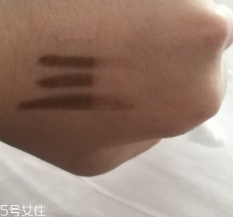 自然堂卸妝水好用嗎？從價格和效果說起