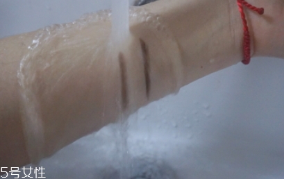 自然堂眉筆怎么樣？來看看眉筆的質量