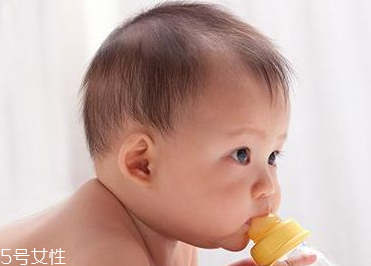 斷奶會(huì)有哪些易踩誤區(qū)？不要排空乳房
