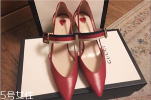 gucci鞋子偏大嗎？全球時(shí)尚博主都在瘋搶這款鞋