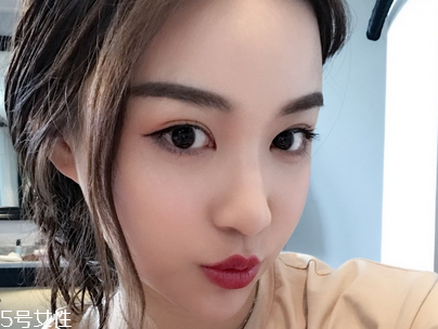 激光點痣后多久能洗臉？點痣后臉上有可能會有凹洞