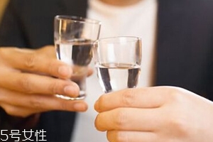 喝多少酒算安全？有基因缺陷的中國人最好不要喝