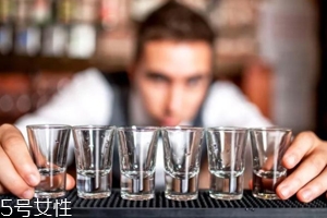 喝酒都會導(dǎo)致哪些癌癥？消化道最先遭殃