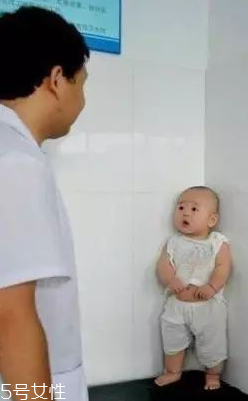 嬰兒打針哭鬧怎么辦？這些錯誤方法不要用