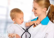 嬰兒打針哭鬧怎么辦？這些錯誤方法不要用