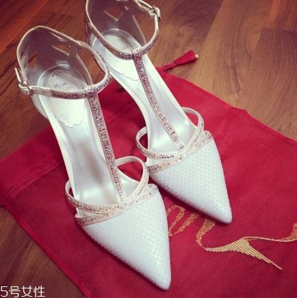 rene caovilla是什么檔次？無(wú)數(shù)女人的夢(mèng)幻水晶鞋