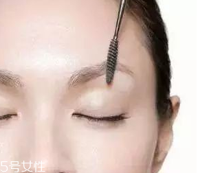 眉型為什么很奇怪？眉頭沒(méi)畫(huà)好