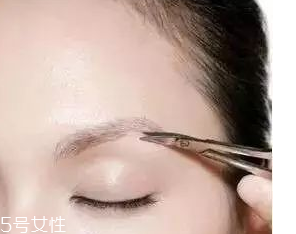 眉型為什么很奇怪？眉頭沒(méi)畫(huà)好