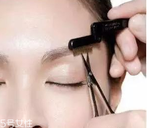 眉型為什么很奇怪？眉頭沒(méi)畫(huà)好