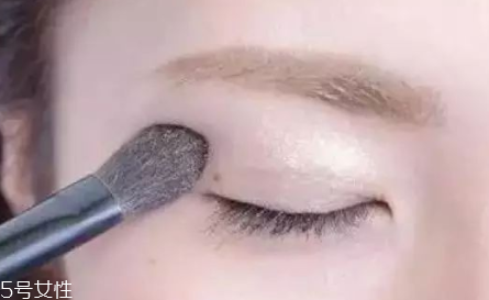 兔子腮紅怎么畫才可愛？中年少女必備腮紅畫技
